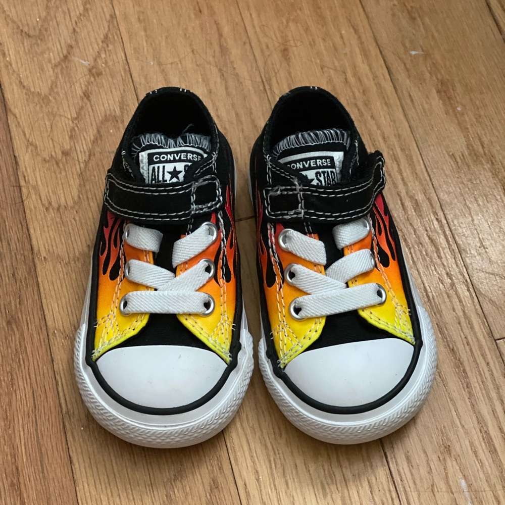 Baby Flame Converse